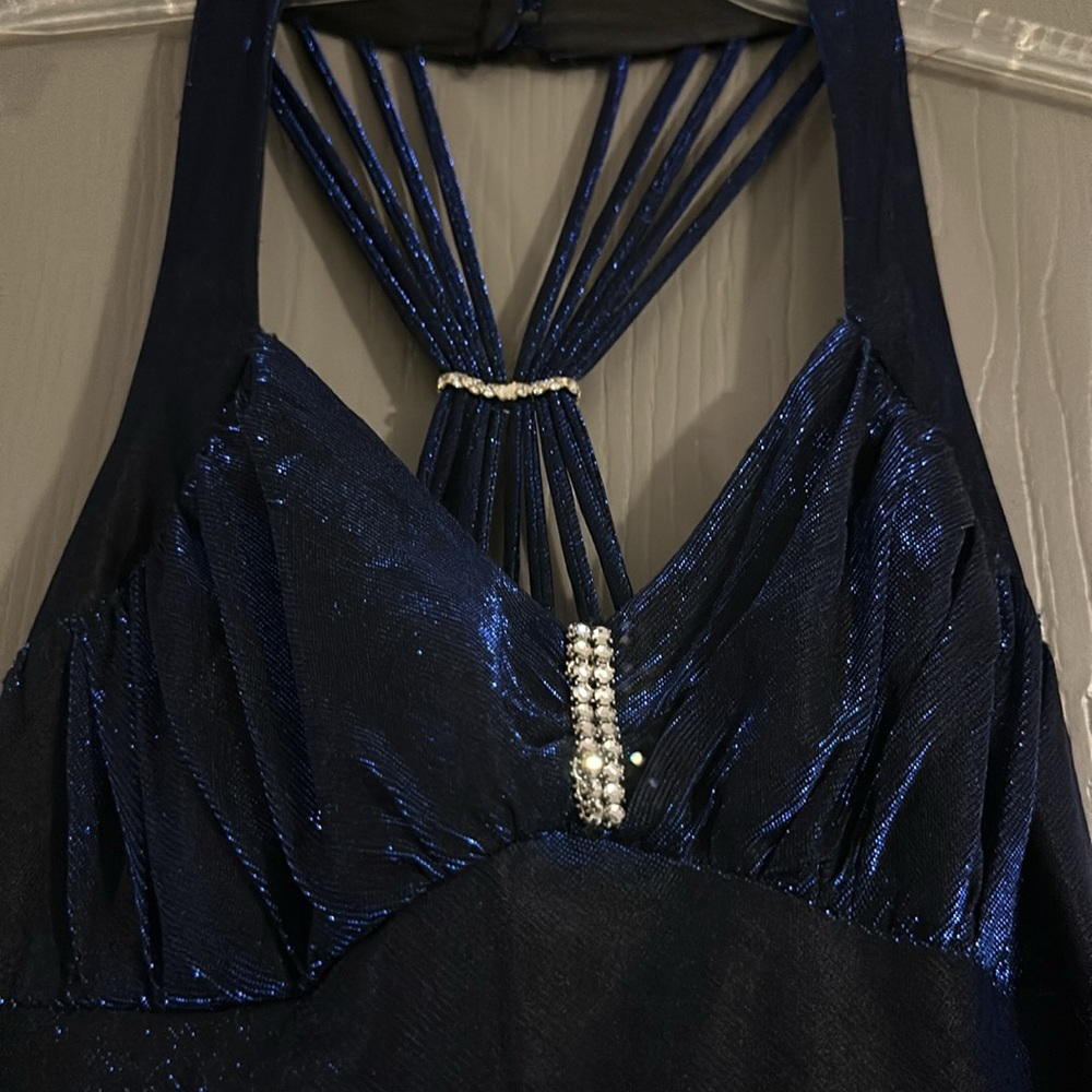 Dress - Picture 3 of 8